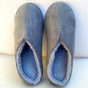 Slip On Slippers - Men’s 11-12